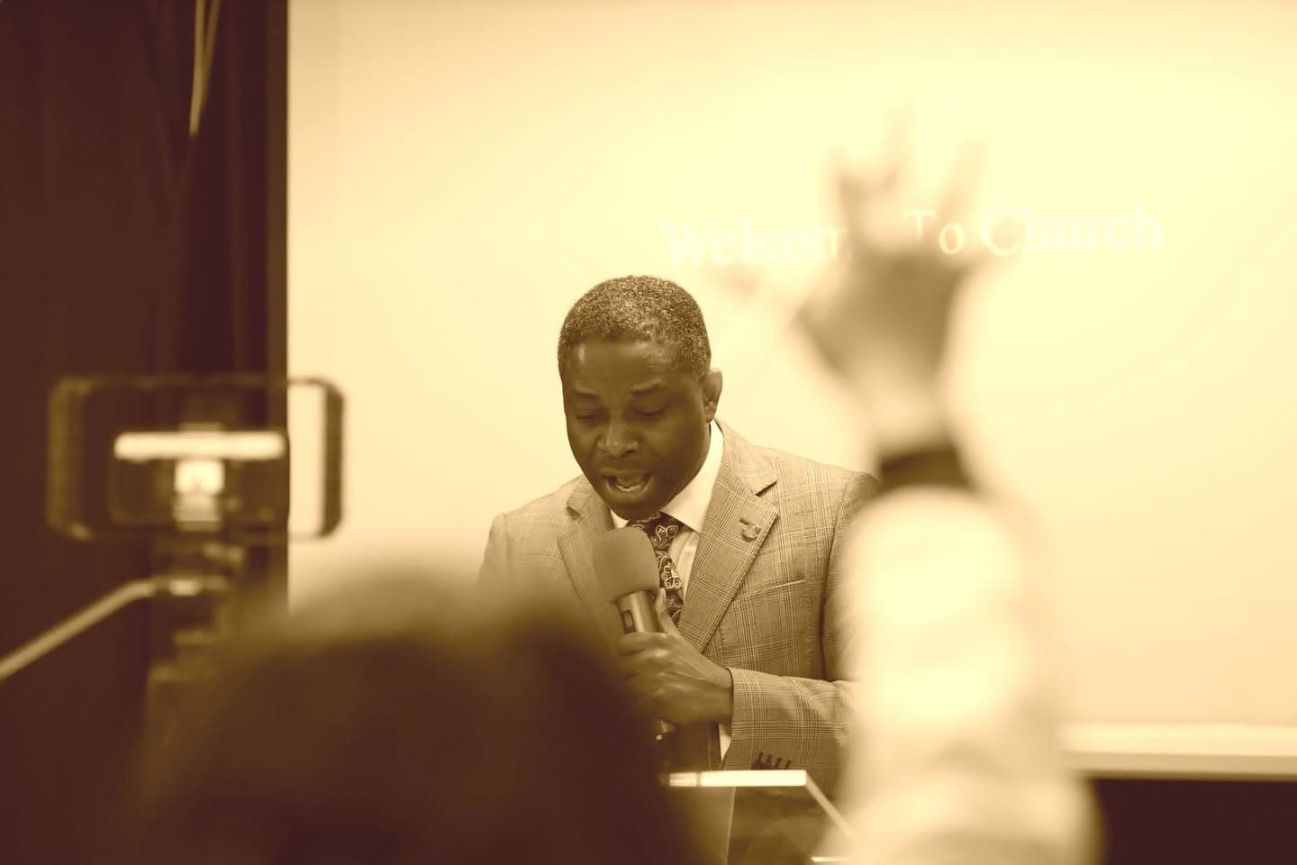 Pastor Taiwo Ajayi Ministering